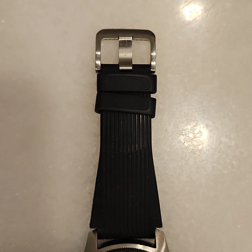 Samsung Smartwatch 46mm - Silver and Black